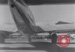 Standbild Flugzeuge Douglas B-19 Santa Monica California USA, 1941, aus Sekunde 46 historischem Filmmaterial Videoclip 65675039332