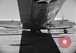 Standbild Flugzeuge B-19 Santa Monica California USA, 1941, aus Sekunde 11 historischem Filmmaterial Videoclip 65675039338