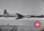 Standbild Flugzeuge B-19 Santa Monica California USA, 1941, aus Sekunde 22 historischem Filmmaterial Videoclip 65675039338