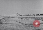 Standbild Flugzeuge B-19 Santa Monica California USA, 1941, aus Sekunde 29 historischem Filmmaterial Videoclip 65675039338