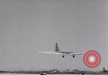 Standbild Flugzeuge B-19 Santa Monica California USA, 1941, aus Sekunde 42 historischem Filmmaterial Videoclip 65675039338