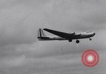 Standbild Flugzeuge B-19 Santa Monica California USA, 1941, aus Sekunde 43 historischem Filmmaterial Videoclip 65675039338
