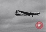Standbild Flugzeuge B-19 Santa Monica California USA, 1941, aus Sekunde 44 historischem Filmmaterial Videoclip 65675039338