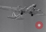 Standbild Flugzeuge B-19 Santa Monica California USA, 1941, aus Sekunde 52 historischem Filmmaterial Videoclip 65675039338