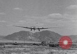 Standbild Flugzeuge B-19 Santa Monica California USA, 1941, aus Sekunde 58 historischem Filmmaterial Videoclip 65675039338