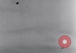 Standbild barrage Balloons Wingfoot Lake Ohio USA, 1941, aus Sekunde 25 historischem Filmmaterial Videoclip 65675039339
