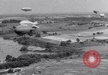 Standbild barrage Balloons Wingfoot Lake Ohio USA, 1941, aus Sekunde 41 historischem Filmmaterial Videoclip 65675039339