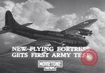 Standbild Flugzeuge B-17E United States USA, 1941, aus Sekunde 4 historischem Filmmaterial Videoclip 65675039356