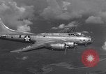 Standbild Flugzeuge B-17E United States USA, 1941, aus Sekunde 7 historischem Filmmaterial Videoclip 65675039356