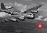 Standbild Flugzeuge B-17E United States USA, 1941, aus Sekunde 12 historischem Filmmaterial Videoclip 65675039356