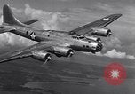 Standbild Flugzeuge B-17E United States USA, 1941, aus Sekunde 14 historischem Filmmaterial Videoclip 65675039356
