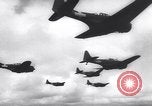 Image DIVE BOMBING Louisiana United States USA, 1941, de la seconde 9 séquences d'archives historiques vidéo 65675039362