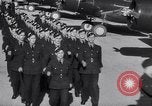 Standbild Royal Air Force Piloten Lancaster California USA, 1941, aus Sekunde 11 historischem Filmmaterial Videoclip 65675039369