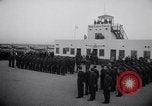 Standbild Royal Air Force Piloten Lancaster California USA, 1941, aus Sekunde 13 historischem Filmmaterial Videoclip 65675039369