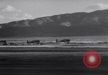 Standbild Royal Air Force Piloten Lancaster California USA, 1941, aus Sekunde 36 historischem Filmmaterial Videoclip 65675039369