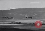 Standbild Royal Air Force Piloten Lancaster California USA, 1941, aus Sekunde 39 historischem Filmmaterial Videoclip 65675039369