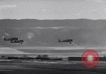 Standbild Royal Air Force Piloten Lancaster California USA, 1941, aus Sekunde 40 historischem Filmmaterial Videoclip 65675039369