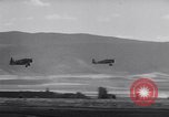 Standbild Royal Air Force Piloten Lancaster California USA, 1941, aus Sekunde 41 historischem Filmmaterial Videoclip 65675039369