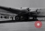 Standbild B-19 Flugzeuge Testflug Los Angeles California USA, 1941, aus Sekunde 13 historischem Filmmaterial Videoclip 65675039370