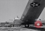 Standbild B-19 Flugzeuge Testflug Los Angeles California USA, 1941, aus Sekunde 15 historischem Filmmaterial Videoclip 65675039370