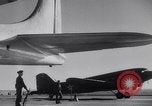 Standbild B-19 Flugzeuge Testflug Los Angeles California USA, 1941, aus Sekunde 19 historischem Filmmaterial Videoclip 65675039370