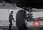 Standbild B-19 Flugzeuge Testflug Los Angeles California USA, 1941, aus Sekunde 23 historischem Filmmaterial Videoclip 65675039370