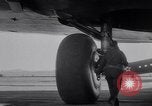 Standbild B-19 Flugzeuge Testflug Los Angeles California USA, 1941, aus Sekunde 25 historischem Filmmaterial Videoclip 65675039370