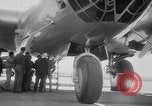 Standbild B-19 Flugzeuge Testflug Los Angeles California USA, 1941, aus Sekunde 32 historischem Filmmaterial Videoclip 65675039370