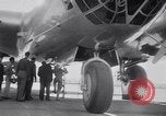 Standbild B-19 Flugzeuge Testflug Los Angeles California USA, 1941, aus Sekunde 33 historischem Filmmaterial Videoclip 65675039370