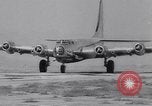 Standbild B-19 Flugzeuge Testflug Los Angeles California USA, 1941, aus Sekunde 44 historischem Filmmaterial Videoclip 65675039370