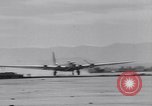 Standbild B-19 Flugzeuge Testflug Los Angeles California USA, 1941, aus Sekunde 51 historischem Filmmaterial Videoclip 65675039370