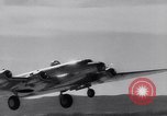 Standbild B-19 Flugzeuge Testflug Los Angeles California USA, 1941, aus Sekunde 62 historischem Filmmaterial Videoclip 65675039370