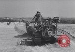 Standbild C-47D-Ebene Marston Strip North Carolina USA, 1941, aus Sekunde 9 historischem Filmmaterial Videoclip 65675039371
