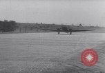Standbild C-47D-Ebene Marston Strip North Carolina USA, 1941, aus Sekunde 27 historischem Filmmaterial Videoclip 65675039371