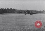 Standbild C-47D-Ebene Marston Strip North Carolina USA, 1941, aus Sekunde 30 historischem Filmmaterial Videoclip 65675039371