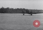 Standbild C-47D-Ebene Marston Strip North Carolina USA, 1941, aus Sekunde 33 historischem Filmmaterial Videoclip 65675039371