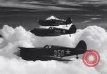 Standbild US Army Curtis P-40C Flugzeuge Hawaii USA, 1941, aus Sekunde 8 historischem Filmmaterial Videoclip 65675039372