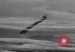 Standbild US Army Curtis P-40C Flugzeuge Hawaii USA, 1941, aus Sekunde 16 historischem Filmmaterial Videoclip 65675039372