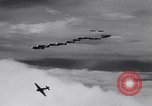 Standbild US Army Curtis P-40C Flugzeuge Hawaii USA, 1941, aus Sekunde 26 historischem Filmmaterial Videoclip 65675039372