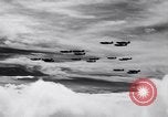 Standbild US Army Curtis P-40C Flugzeuge Hawaii USA, 1941, aus Sekunde 56 historischem Filmmaterial Videoclip 65675039372