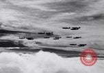 Standbild US Army Curtis P-40C Flugzeuge Hawaii USA, 1941, aus Sekunde 57 historischem Filmmaterial Videoclip 65675039372