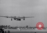 Immagine di Aerei americani a British via leasing prestito Long Beach California USA, 1941, secondo 38 filmato di repertorio 65675039376
