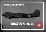 Standbild C-47 Flugzeuge Maxton North Carolina USA, 1941, aus Sekunde 3 historischem Filmmaterial Videoclip 65675039378
