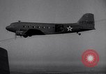Standbild C-47 Flugzeuge Maxton North Carolina USA, 1941, aus Sekunde 4 historischem Filmmaterial Videoclip 65675039378
