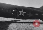 Standbild C-47 Flugzeuge Maxton North Carolina USA, 1941, aus Sekunde 36 historischem Filmmaterial Videoclip 65675039378