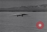 Standbild Northrop N-1M Mojave Desert California USA, 1941, aus Sekunde 9 historischem Filmmaterial Videoclip 65675039380