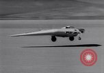 Standbild Northrop N-1M Mojave Desert California USA, 1941, aus Sekunde 12 historischem Filmmaterial Videoclip 65675039380