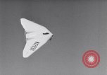Standbild Northrop N-1M Mojave Desert California USA, 1941, aus Sekunde 17 historischem Filmmaterial Videoclip 65675039380