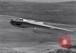 Standbild Northrop N-1M Mojave Desert California USA, 1941, aus Sekunde 21 historischem Filmmaterial Videoclip 65675039380
