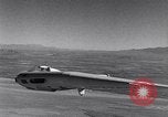 Standbild Northrop N-1M Mojave Desert California USA, 1941, aus Sekunde 25 historischem Filmmaterial Videoclip 65675039380